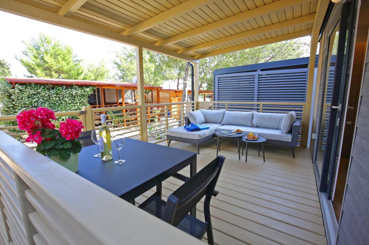 Mobile Homes & Bungalows Ljutic Biograd Na Moru Exterior photo