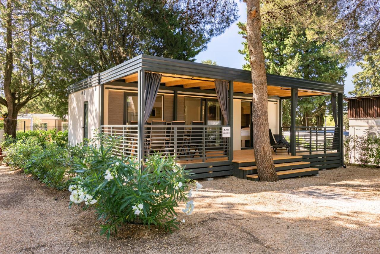 Mobile Homes & Bungalows Ljutic Biograd Na Moru Exterior photo